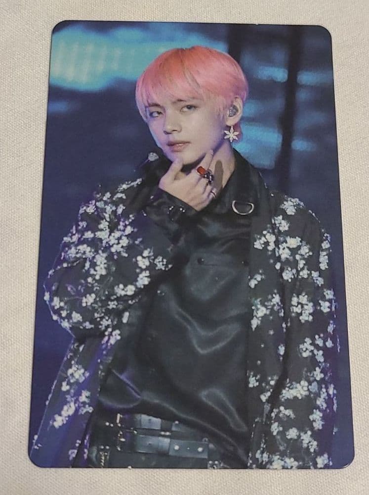 アイドル BTS WORLD TOUR LOVE YOURSELF DVD