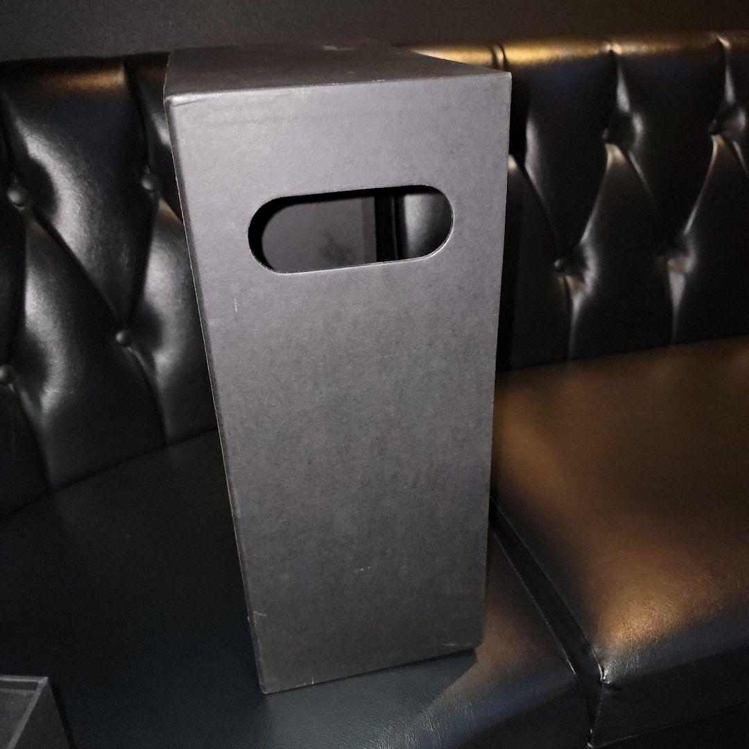 リシャールヘネシー正規品 700ml バカラ製空き瓶、化粧箱、外箱あり