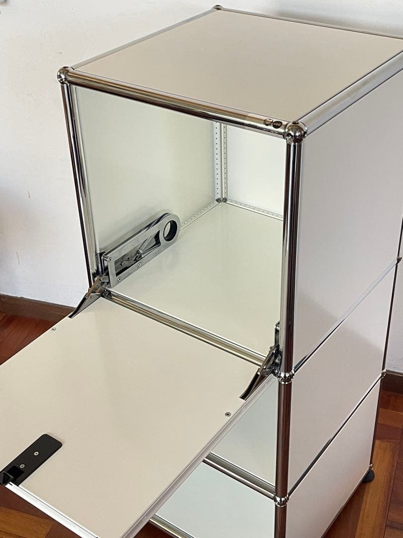 USM ハラー 1列 3段 ドロップダウンドア キャビネット ピュアホワイト