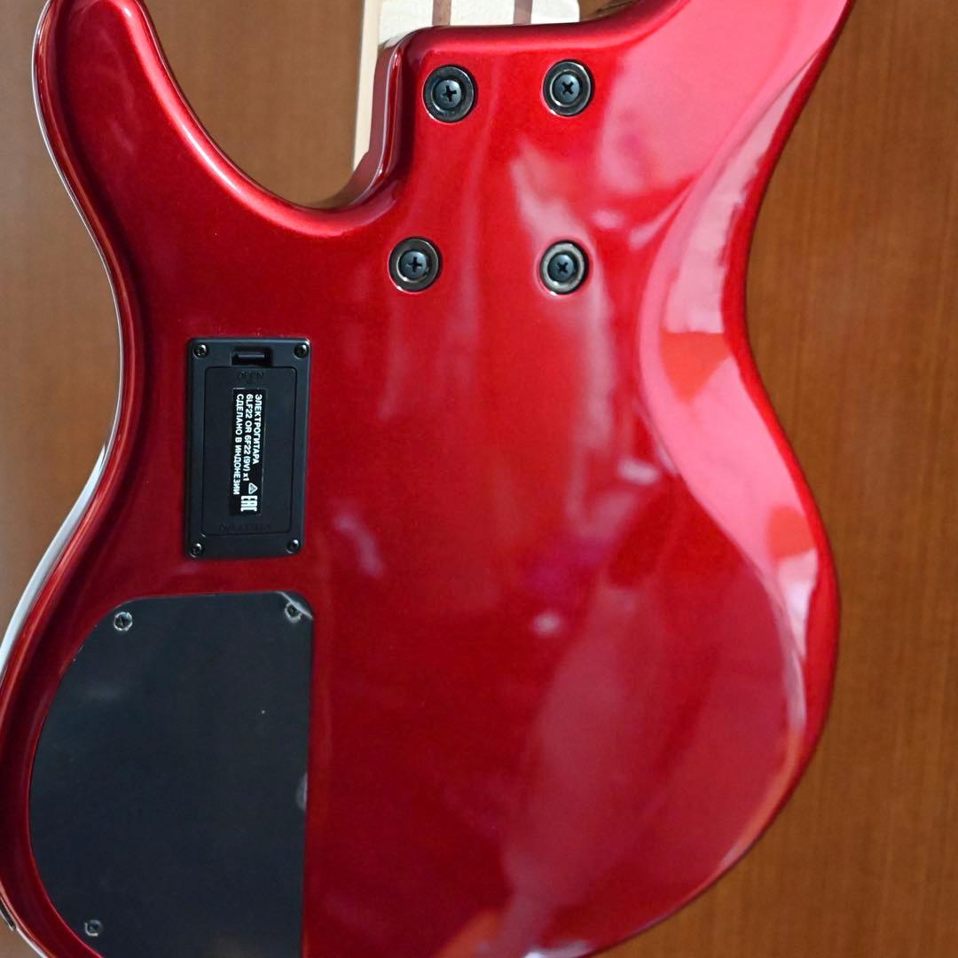 ベース YAMAHA TRBX305