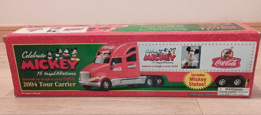 限定品　コカコーラ　ミッキー コラボ　ツアートラック