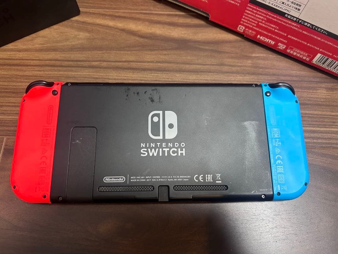 Nintendo Switch 本体＋コントローラー＋携帯用ケース