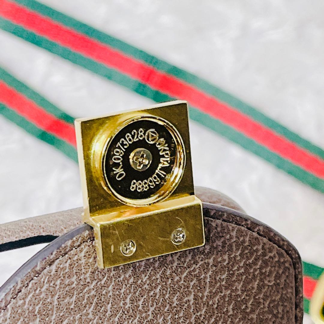 【美品】GUCCI iPhone14 GGキャンバス シェリーライン グッチ