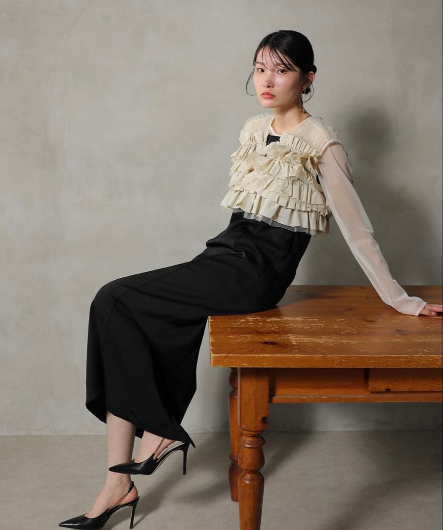 【Kana】ボリュームフリルベスト シアートップス キャミワンピ レイヤードドレ