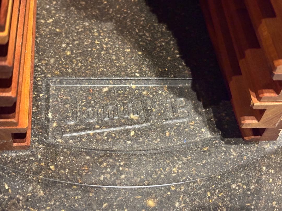 ① Jonny B 回転式CDラック　コレクションケース　ウォールナット　RZ