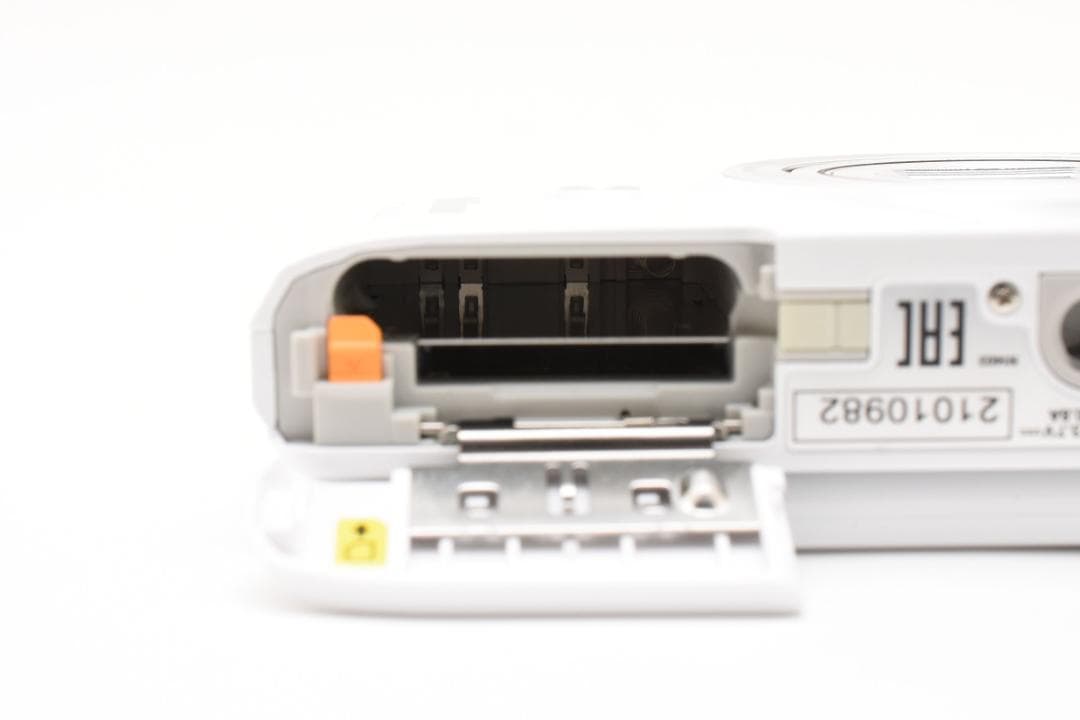 【極美品】NIkon COOPIX S6900 ホワイト　動作OK