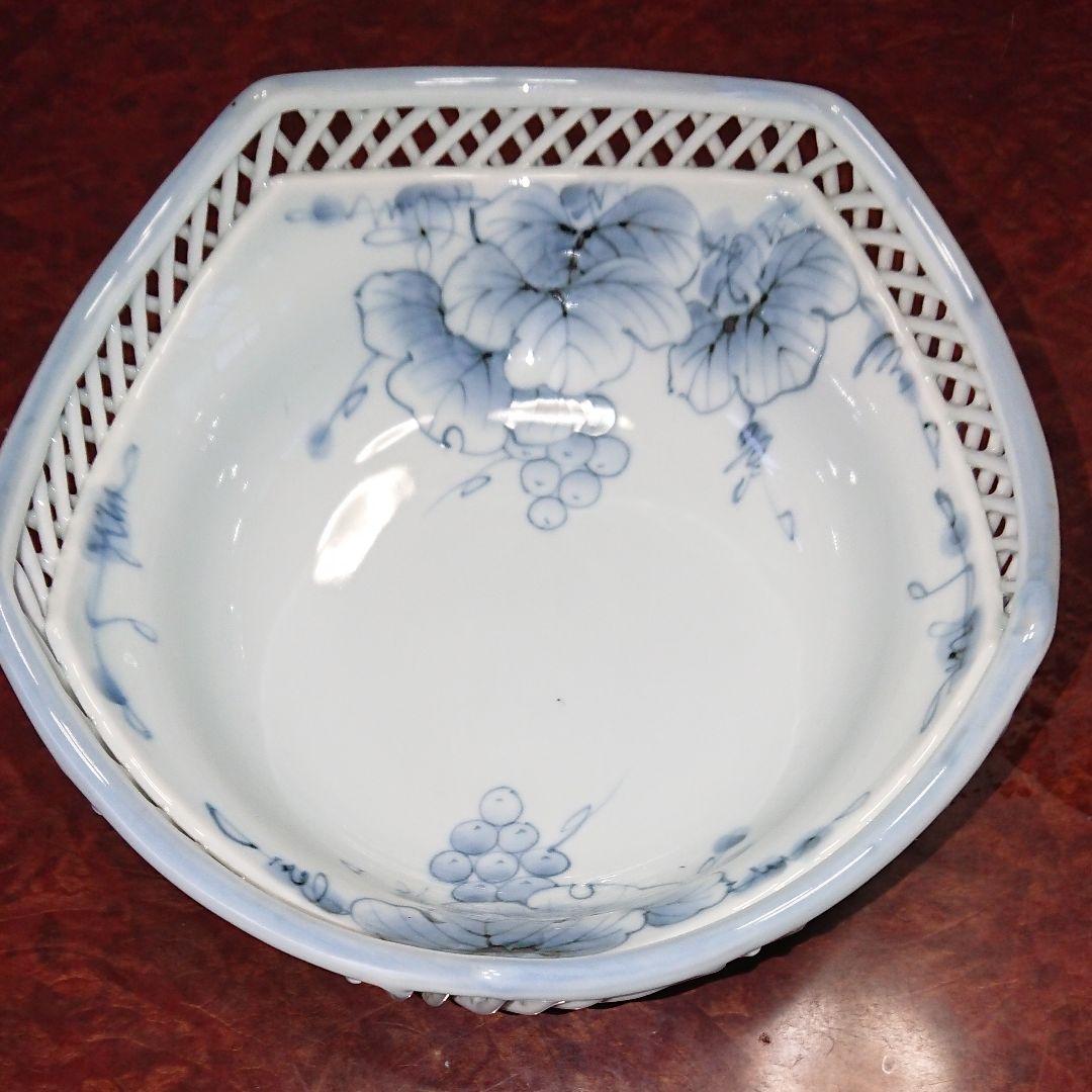 透かし陶器大鉢と黄色うさぎ大鉢・未使用品