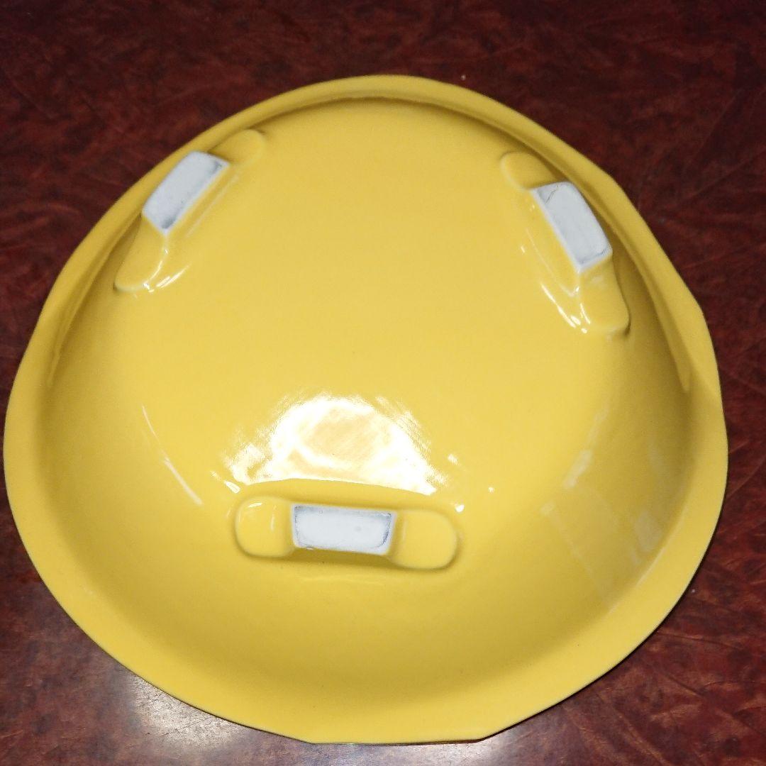 透かし陶器大鉢と黄色うさぎ大鉢・未使用品