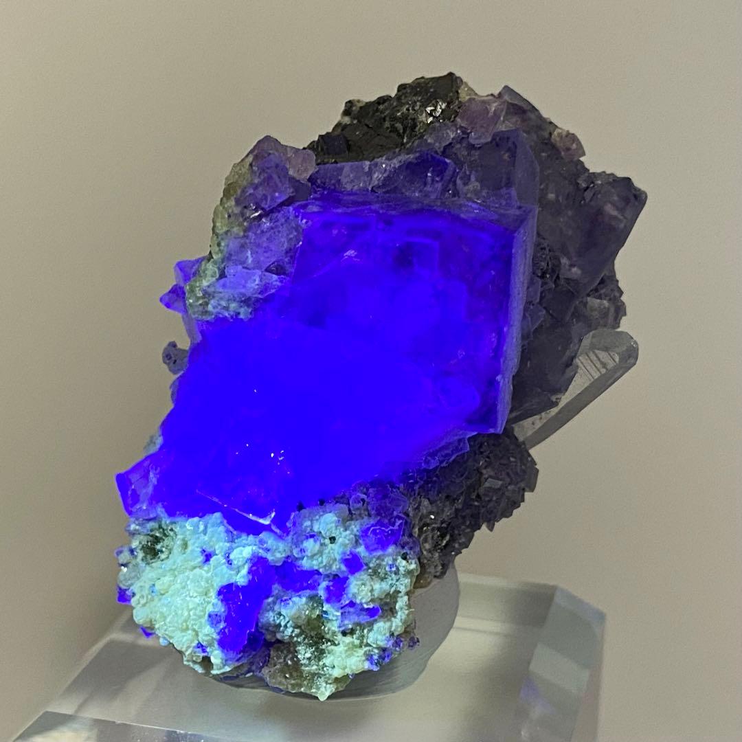 ヤオガンシャン　フローライト　クォーツ　マイカ　鉱物標本　原石　天然石　ストーン