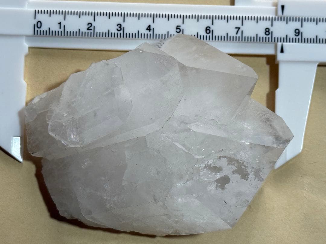 笛　ブラジル産水晶原石　台座付き