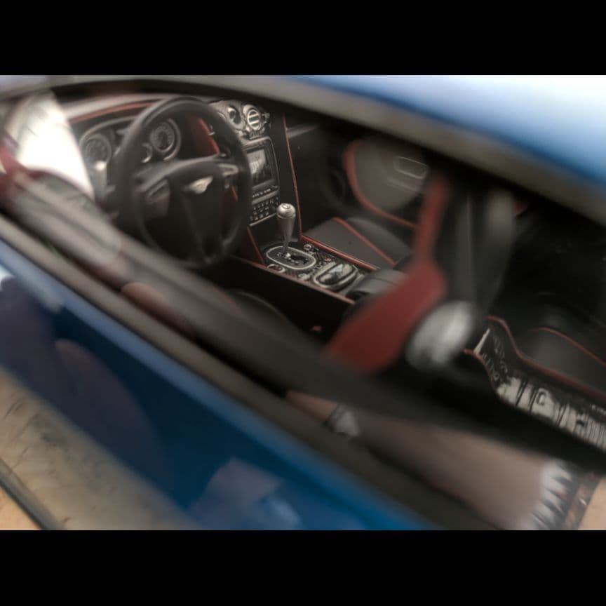 ベントレー ブラックエディション　コンチネンタル　GT 1/18