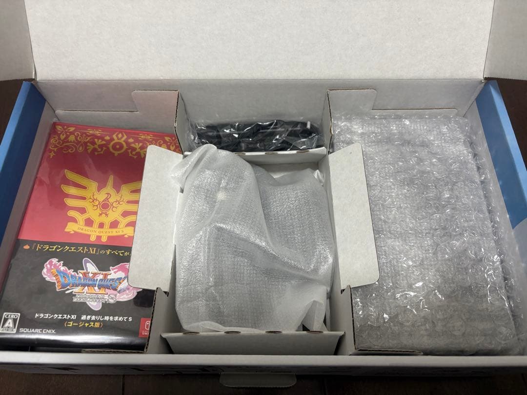 Nintendo Switch 本体 ロトエディション（ニンテンドースイッチ）