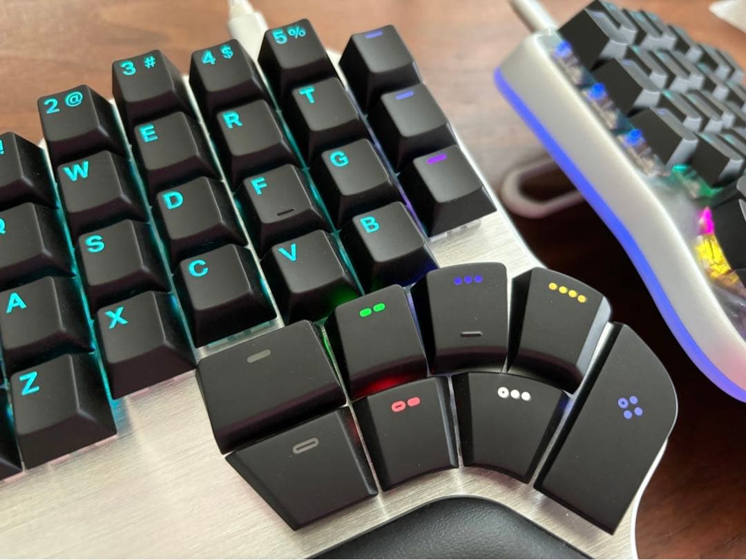 Dygma Defy キーボード　左右分割　左右分離　分割キーボード