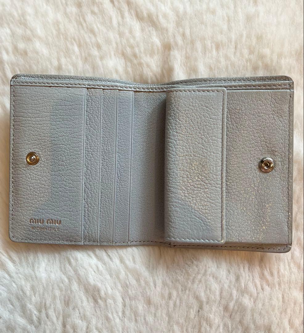miumiu 財布　ウォレット　マドラスレザー　パール　ライトブルー　二つ折り