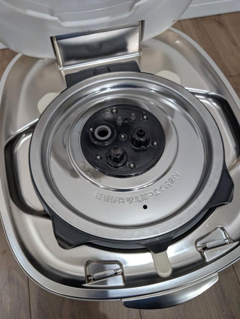 【良品】TIGER タイガー 土鍋圧力IHジャー炊飯器　JPL-G100