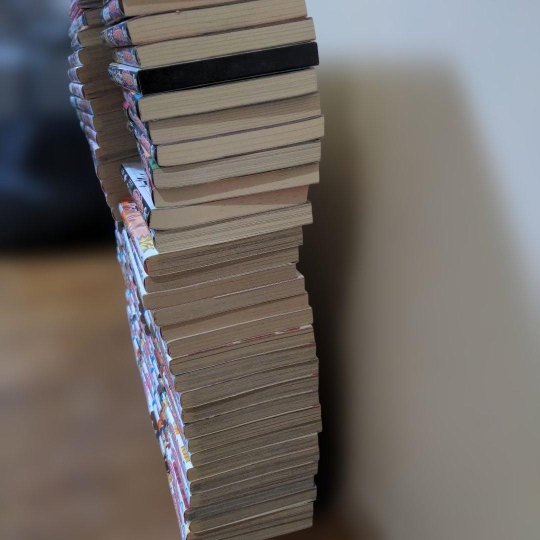 ナルト全巻セット72巻＋ボルト1〜６巻　おまけ外伝小説等いろいろ