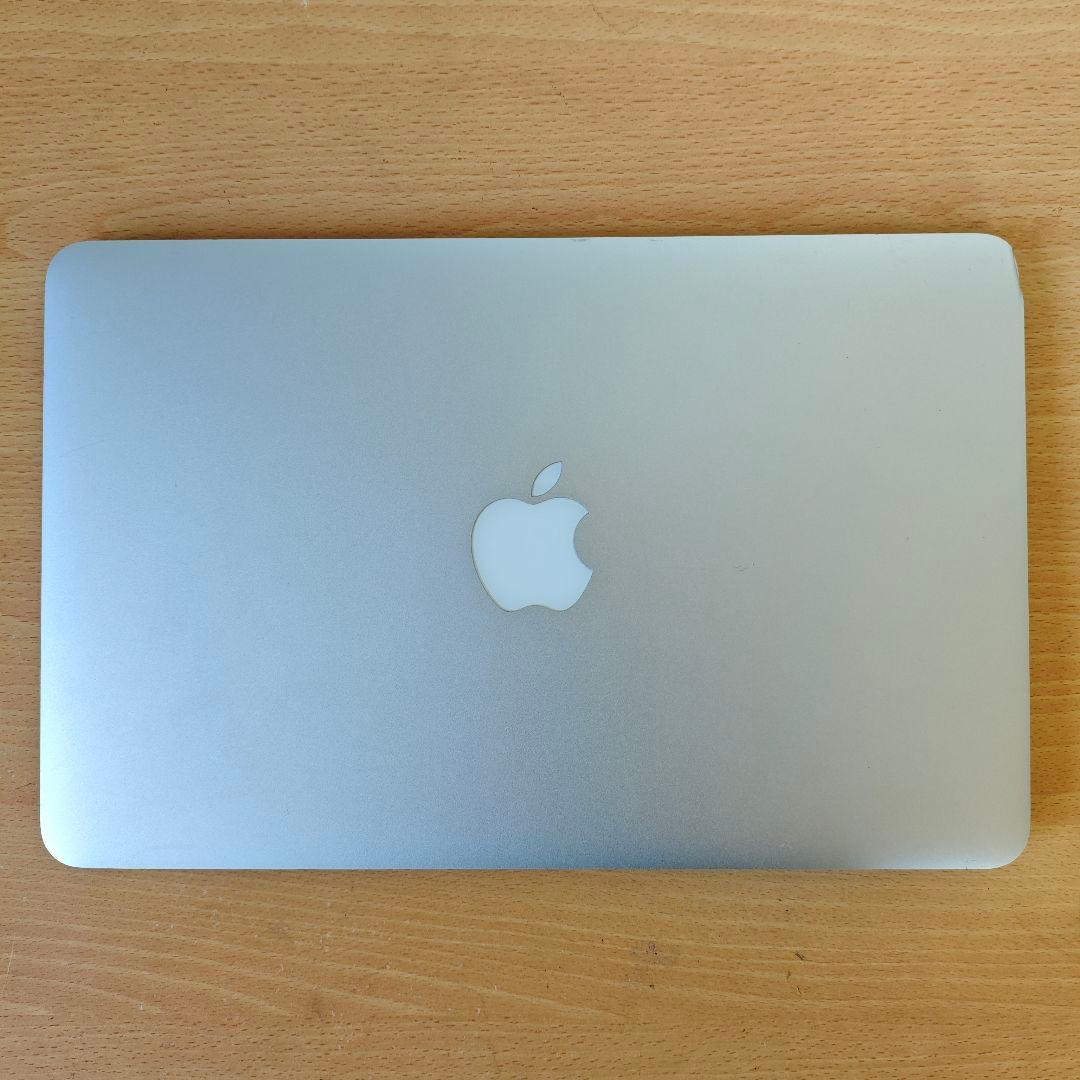 【バッテリー良好】Macbook Air 11インチ　2015
