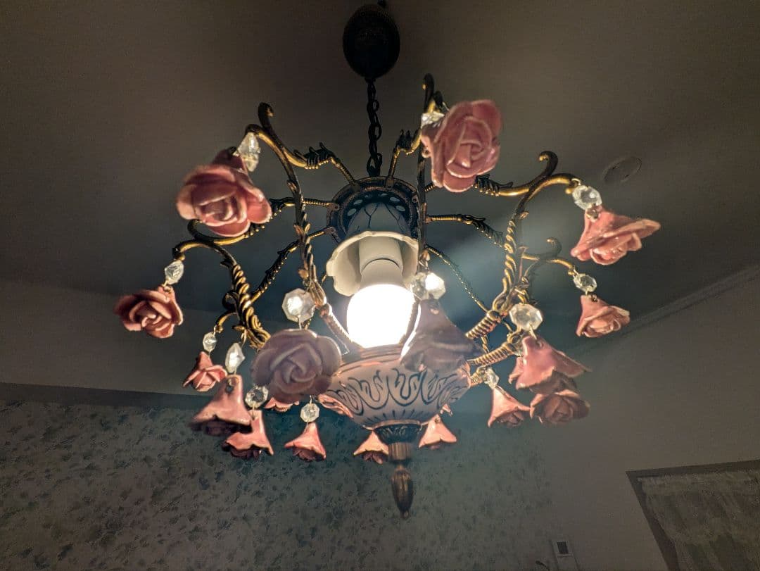 フランスアンティーク シャンデリア ピンクローズ モチーフ シャンデリア