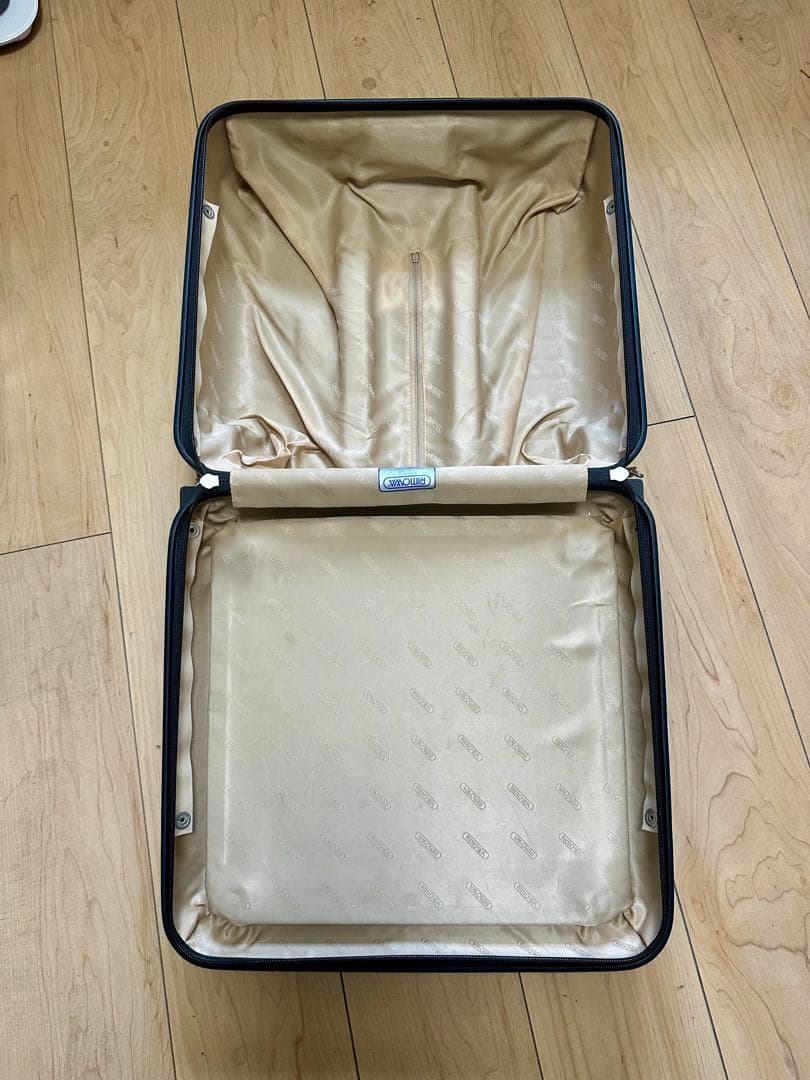 リモワ キャリーケース