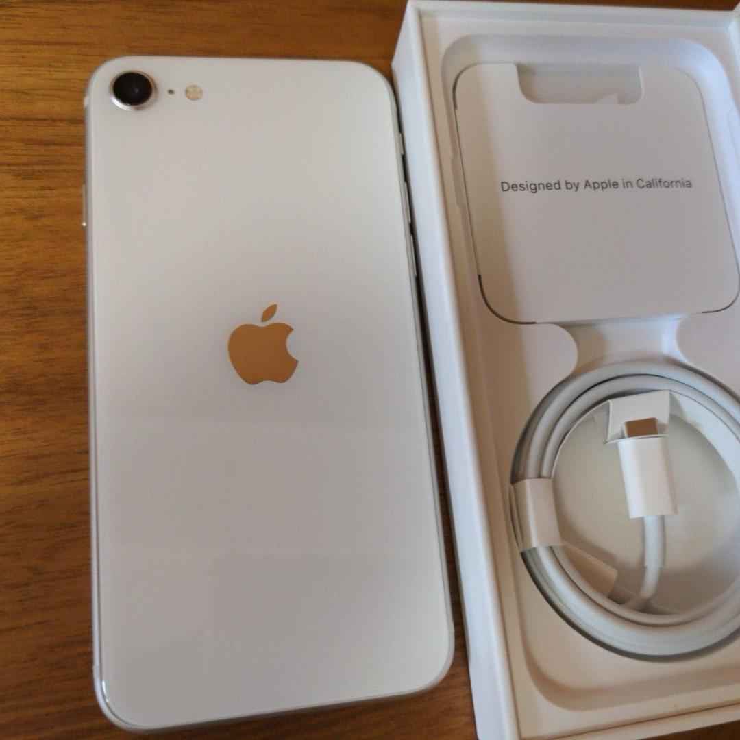 傷無し美品★在庫1点SIMフリー iPhone SE3 第3世代 パールホワイト