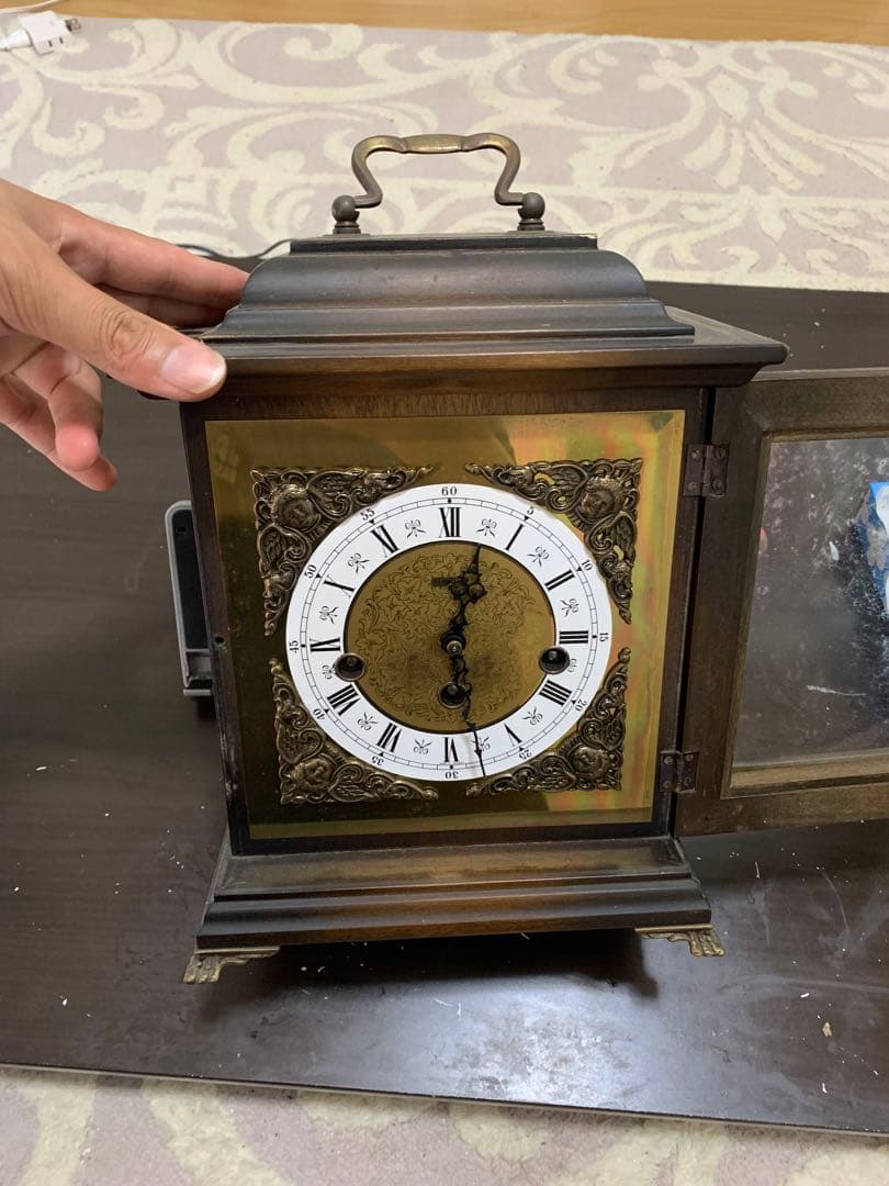 Kienzle 掛時計 563b/01 装飾的デザイン