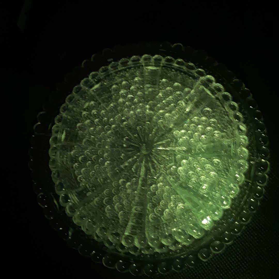 大正ガラス　昭和レトロ　プレスガラス　ウランガラス　戦前　縦筋文　レトロガラス