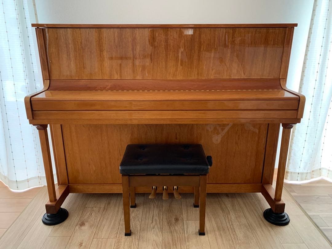 Niemeyer アップライトピアノ(カバー・椅子付き)