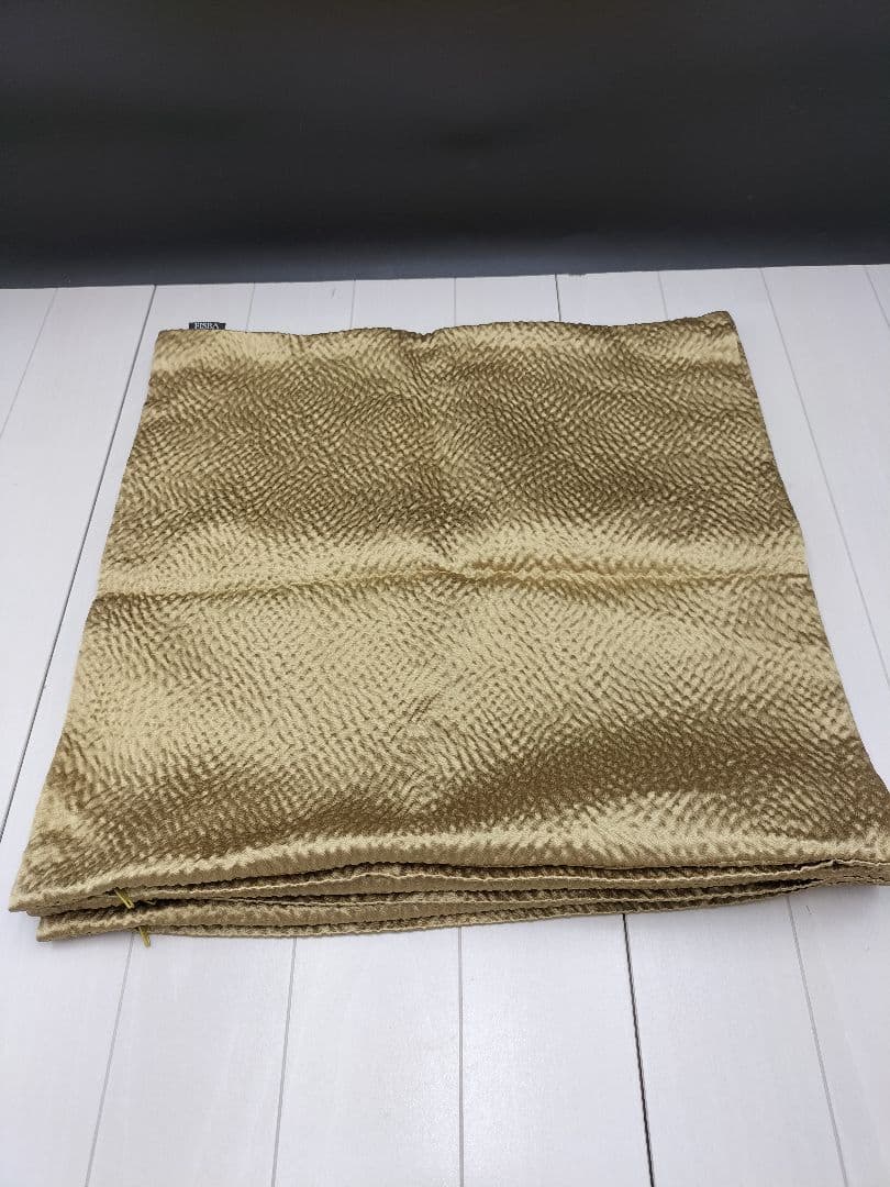 FISBA クッションカバー3点 高級感 シルク混 展示品(L-2507WE3)