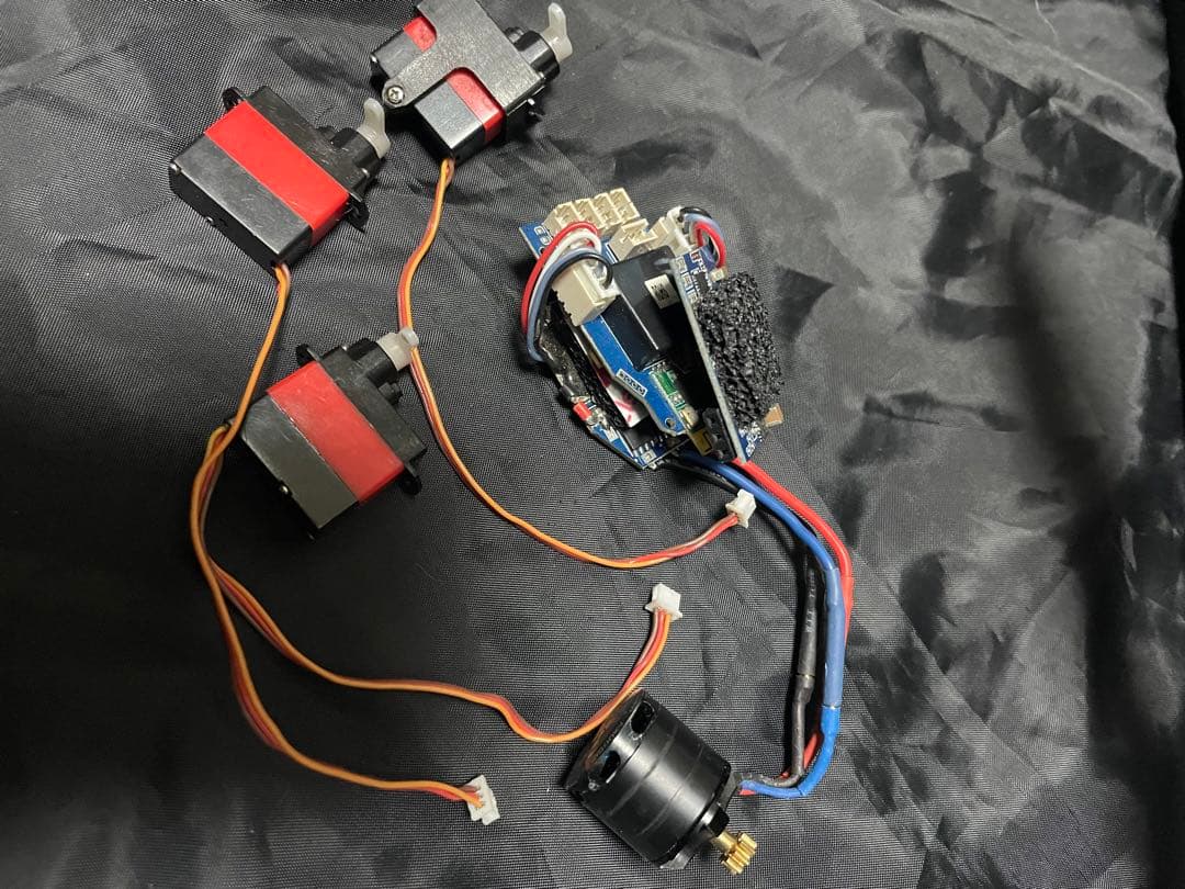 ラジコンヘリ　E160 M03 F1