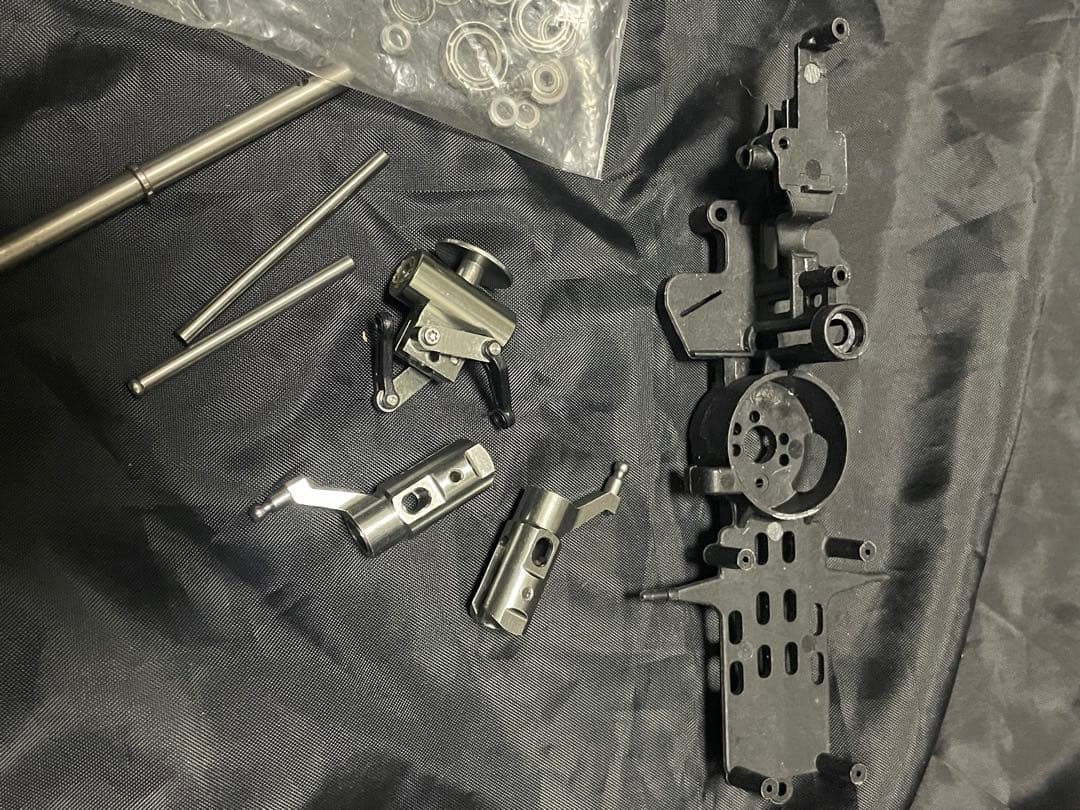 ラジコンヘリ　E160 M03 F1