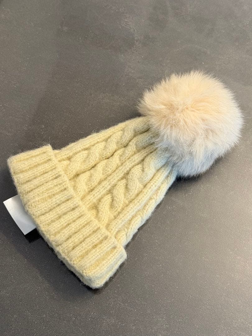 MONCLER(モンクレール) ニット帽 ファー付き