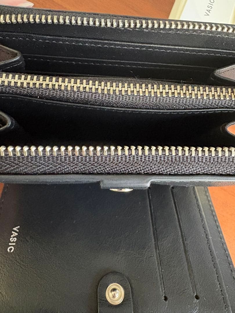 VASIC Round Mini - Studs 二つ折り財布