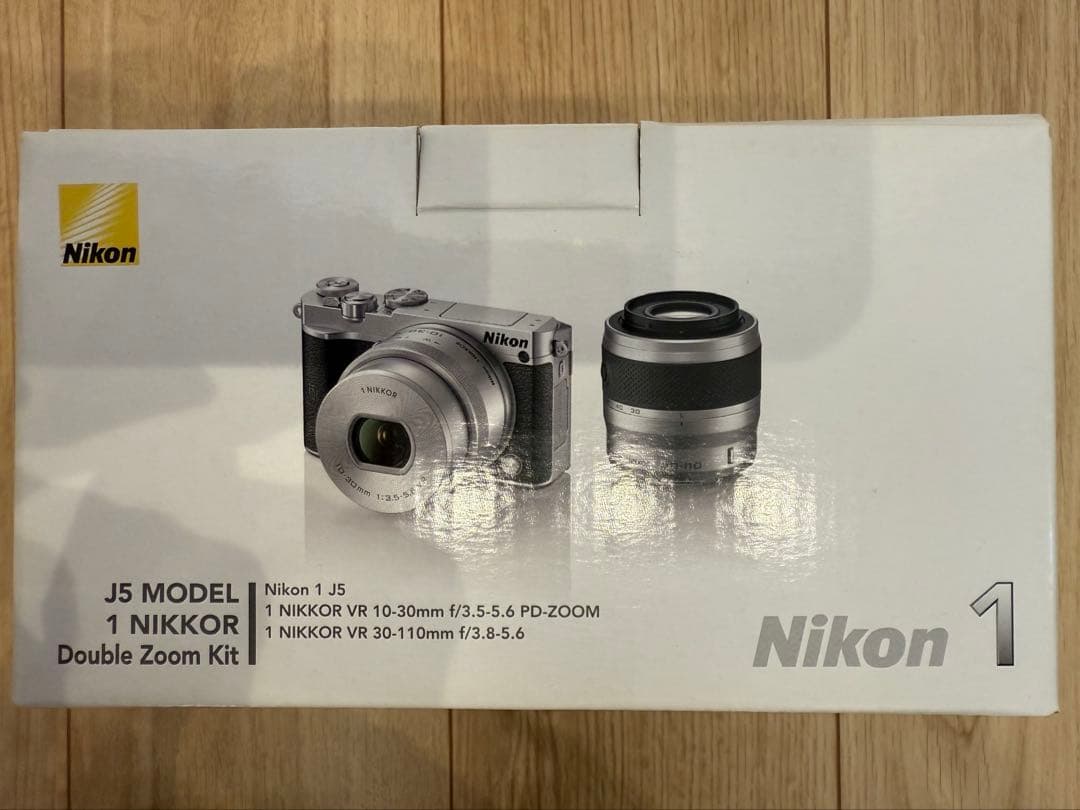 Nikon1 J5 ダブルレンズキット 単焦点レンズ付
