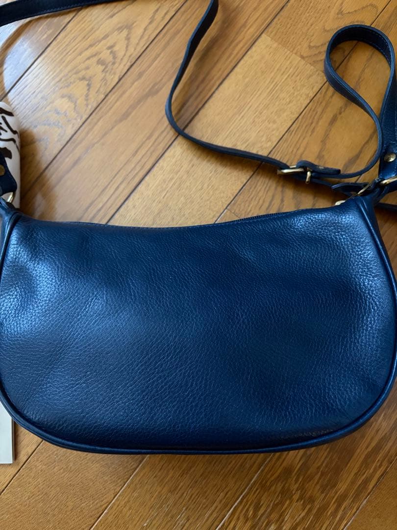 新品☆イルビゾンテショルダーバッグ牛革