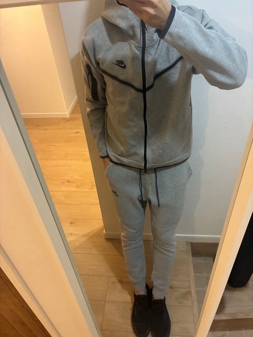 ナイキテックフリース　セットアップ　上下　グレー　サイズLM 国内正規品