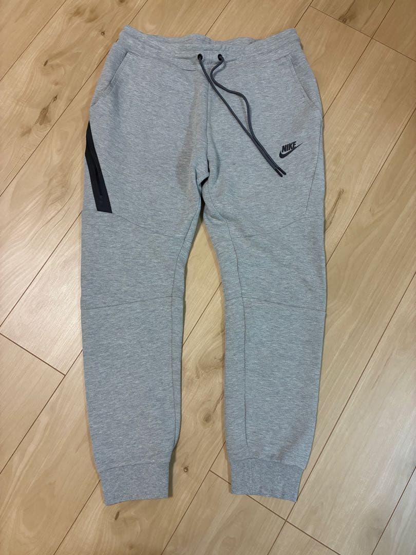 ナイキテックフリース　セットアップ　上下　グレー　サイズLM 国内正規品
