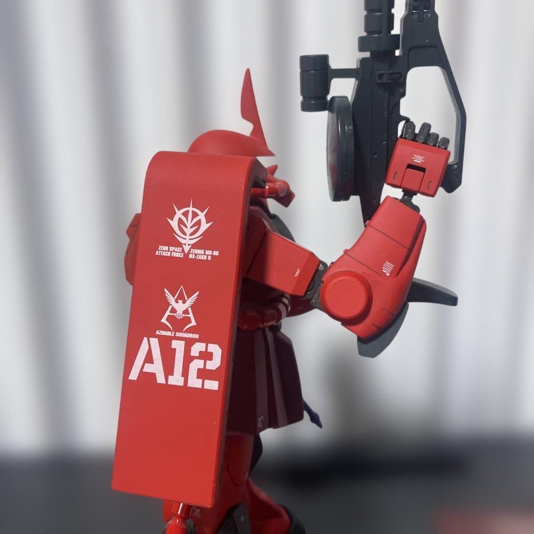 【美】【癒し】PGシャア専用ザクⅡ 組み立て塗装済みジャンク品