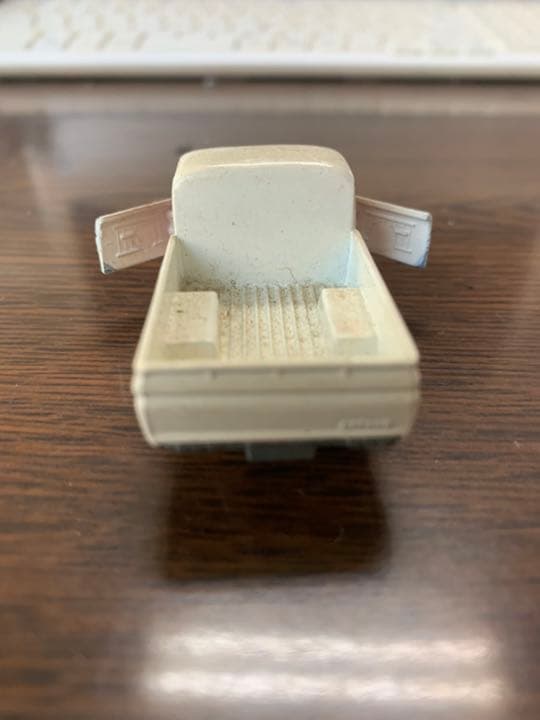 tomica DATSUN１３００truck