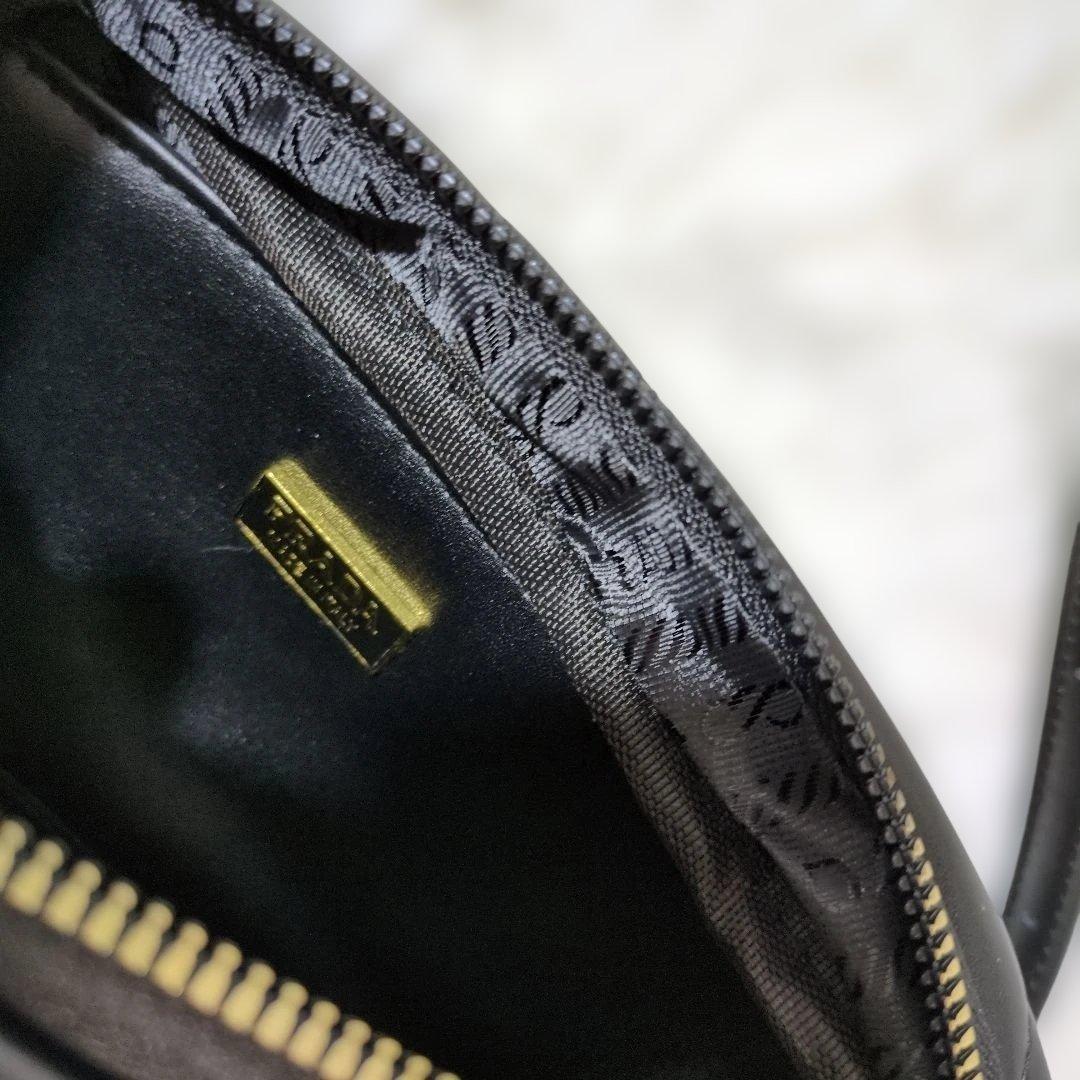 ブラック ショルダーバッグ キルティングノベルティ