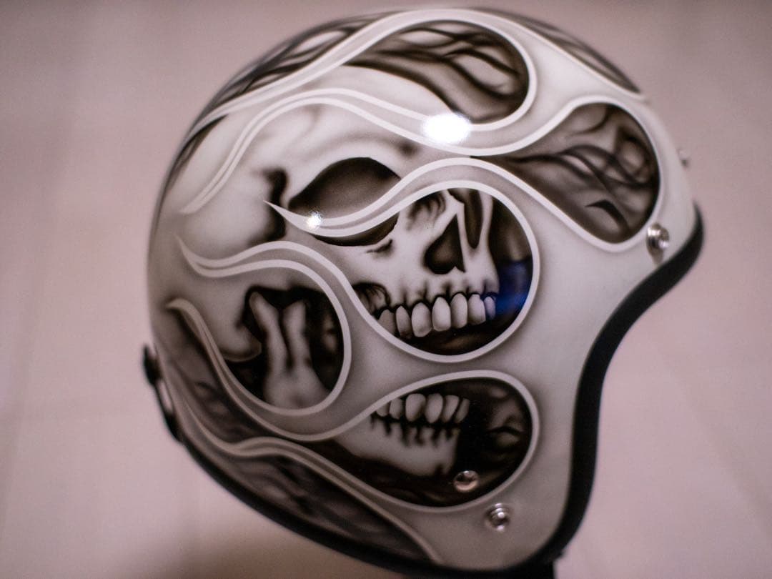 新品未使用　スモール　ジェット　ヘルメット 白、黒フレアドクロ