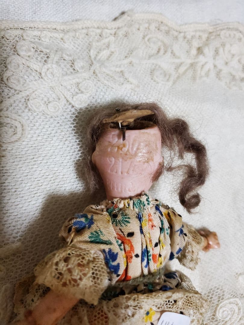 アンティークドール　ミニョネット　人形