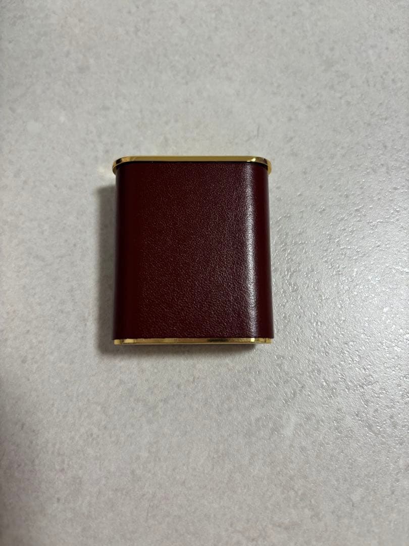 サンローラン 携帯 灰皿 ツボタパール