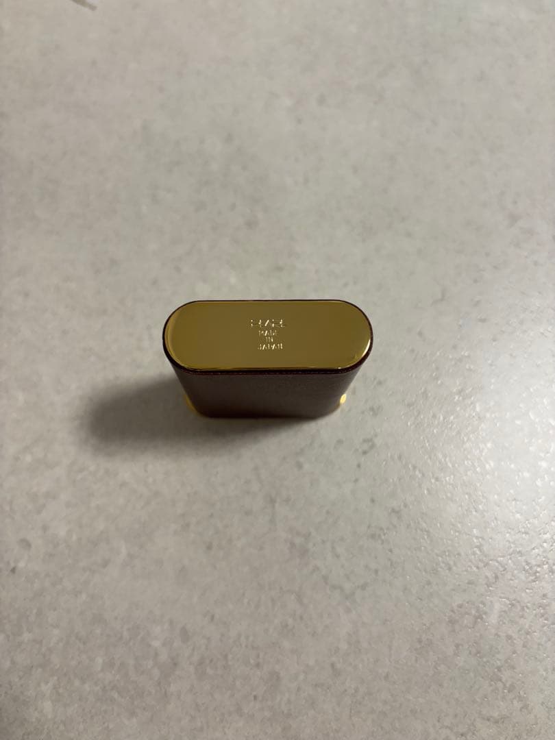 サンローラン 携帯 灰皿 ツボタパール