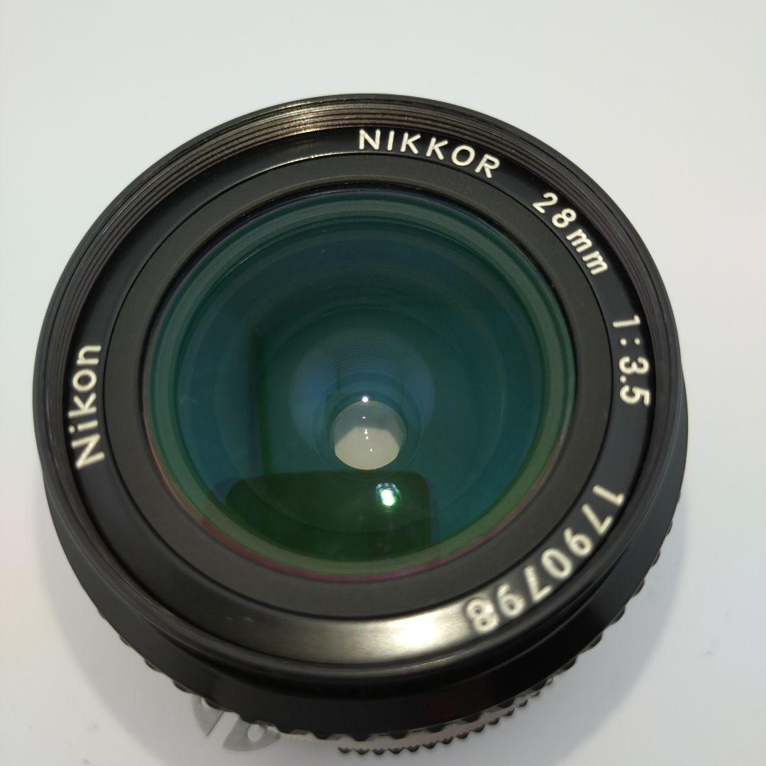 Nikon Nikkor 28mm f/3.5 レンズ