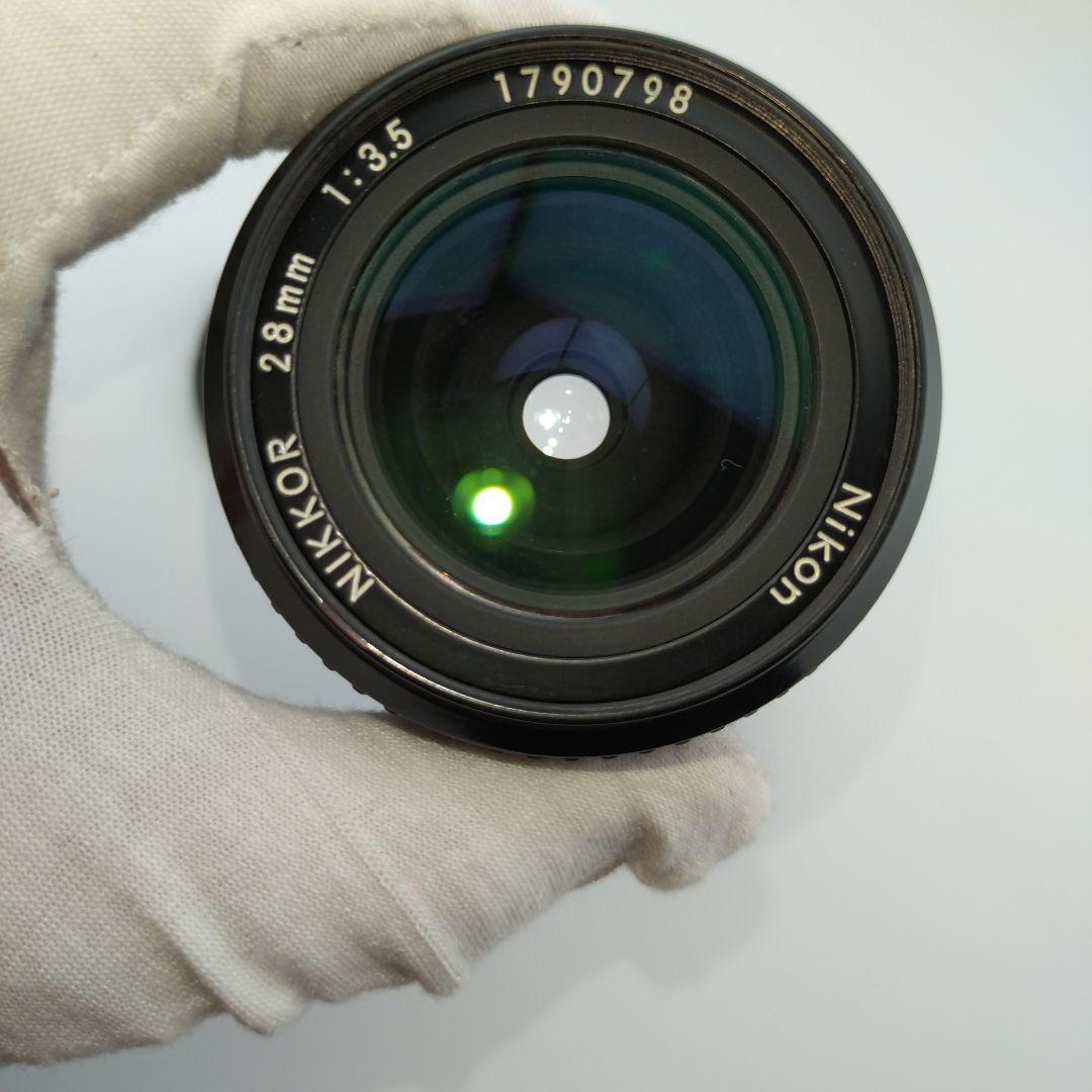 Nikon Nikkor 28mm f/3.5 レンズ