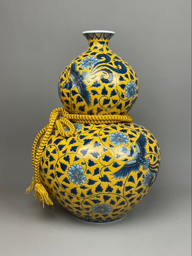 極上 有田焼 藤井勝雲作 染錦 牡丹鳳凰文型飾 渦唐草 瓢箪型 飾壺 共箱付