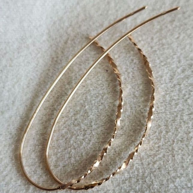 ツイスト♡【ジュエルクローゼット】K10ゴールド フックピアス☆アガット 好きも