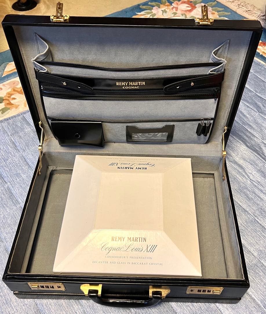 【未開封・ケース付き】REMY MARTIN Cognac Louis XIII