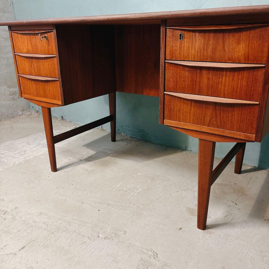 【eveve】デンマーク　チーク材　両袖デスク　北欧家具　北欧ビンテージ