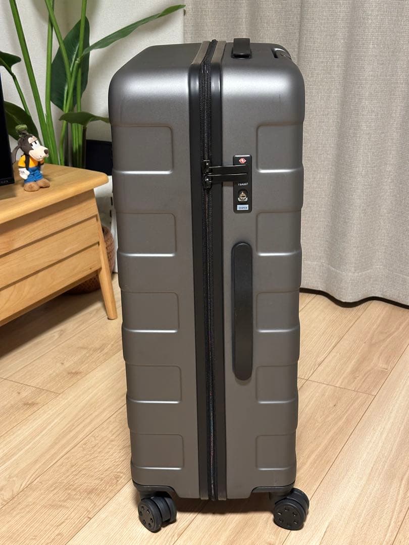 無印良品 ストッパー機能 ハードキャリーケース　グレー 75L